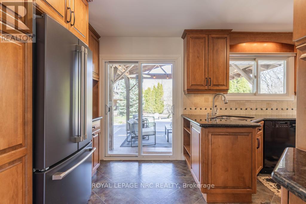 25 Victor Boulevard, St. Catharines, Ontario  L2T 2B4 - Photo 26 - X12094876