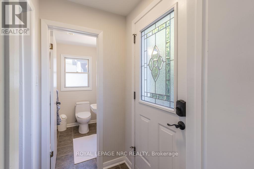 25 Victor Boulevard, St. Catharines (Glendale/glenridge), Ontario  L2T 2B4 - Photo 35 - X12094876