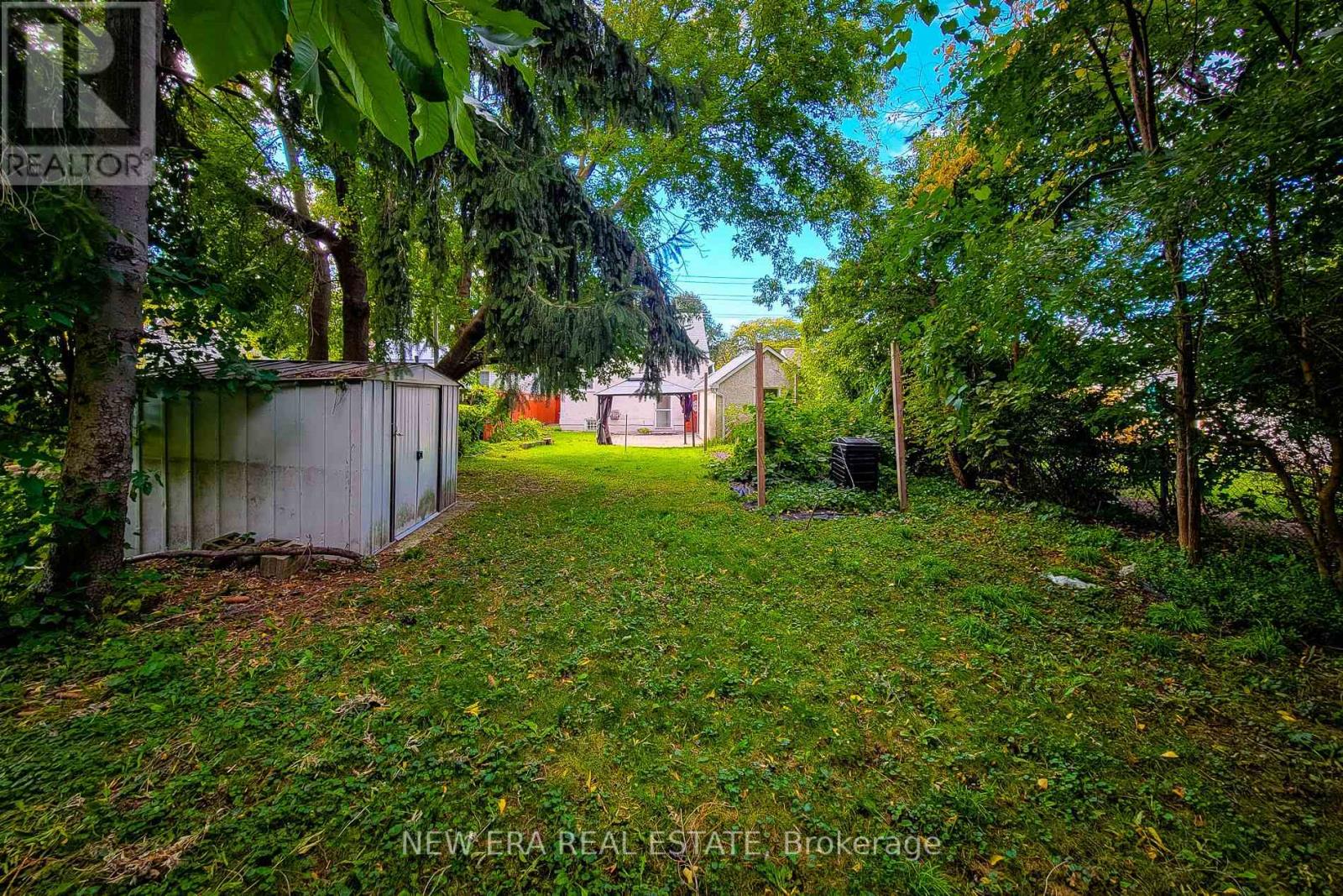38 Haig Street, St. Catharines, Ontario  L2R 2K8 - Photo 7 - X12177166