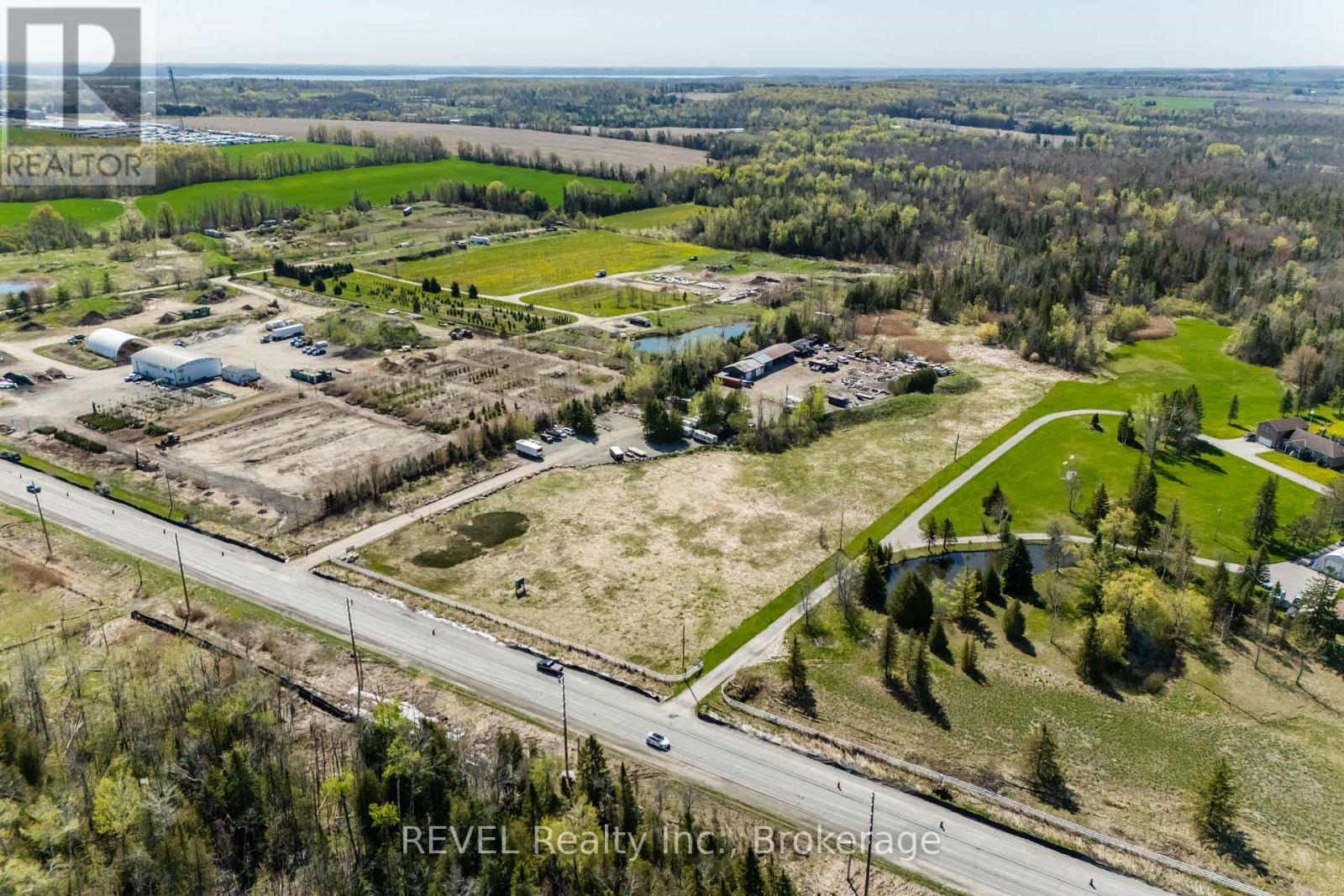 2513 Innisfil Beach Road, Innisfil, Ontario  L9S 4C1 - Photo 1 - N12192023
