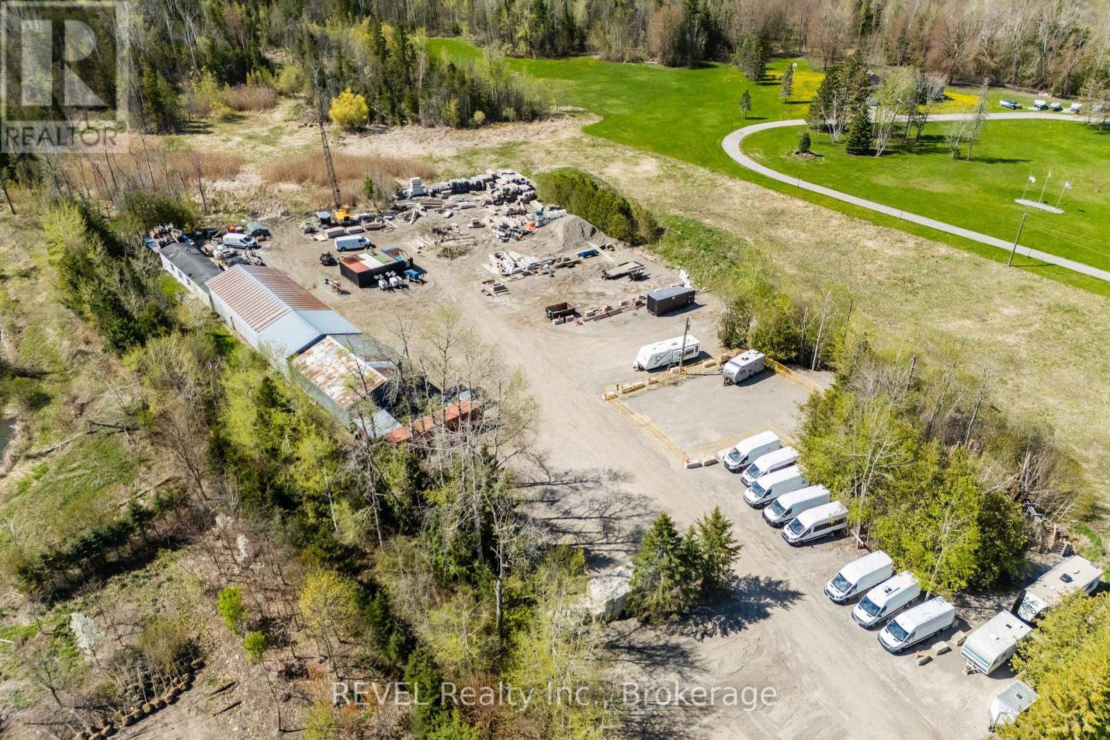 2513 Innisfil Beach Road, Innisfil, Ontario  L9S 4C1 - Photo 12 - N12192023