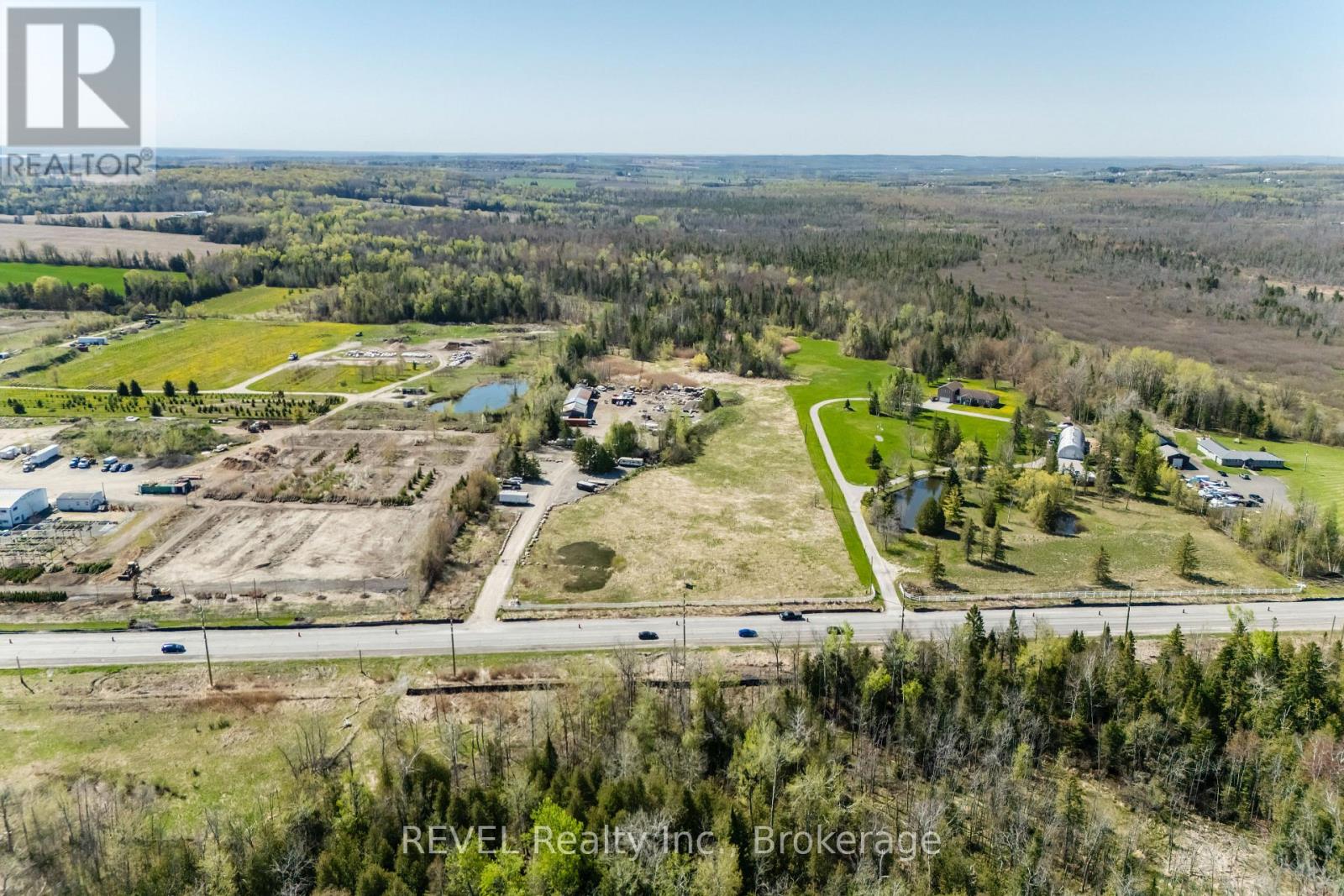 2513 Innisfil Beach Road, Innisfil, Ontario  L9S 4C1 - Photo 3 - N12192023