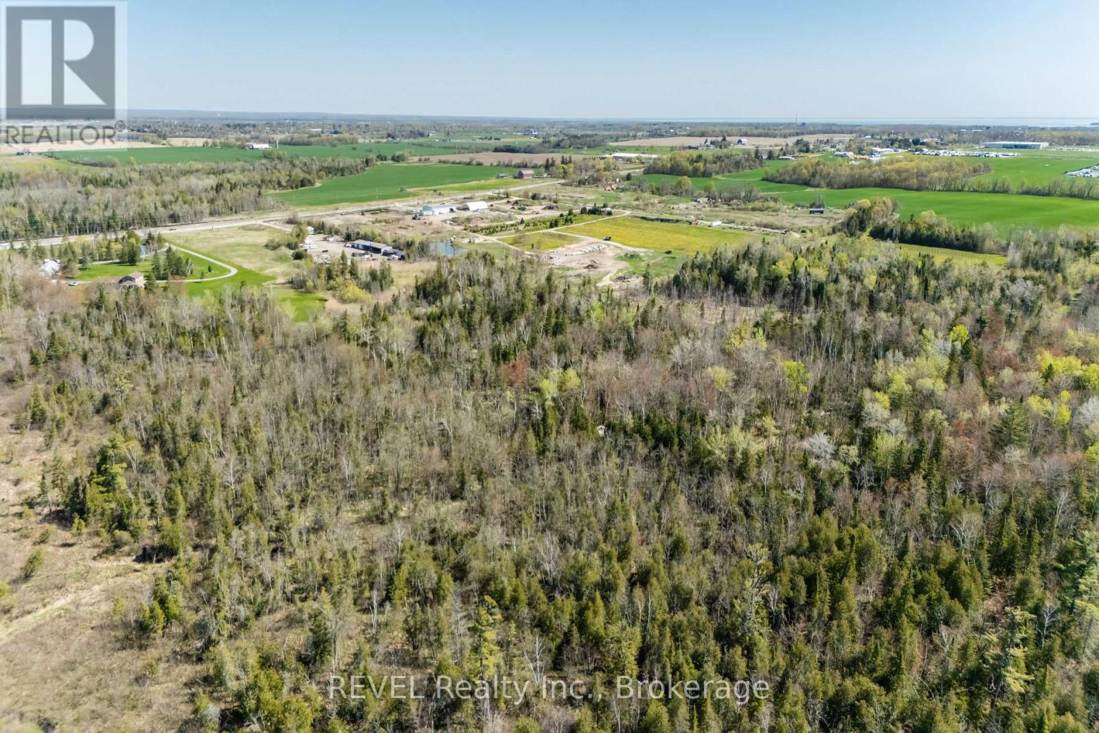 2513 Innisfil Beach Road, Innisfil, Ontario  L9S 4C1 - Photo 5 - N12192023