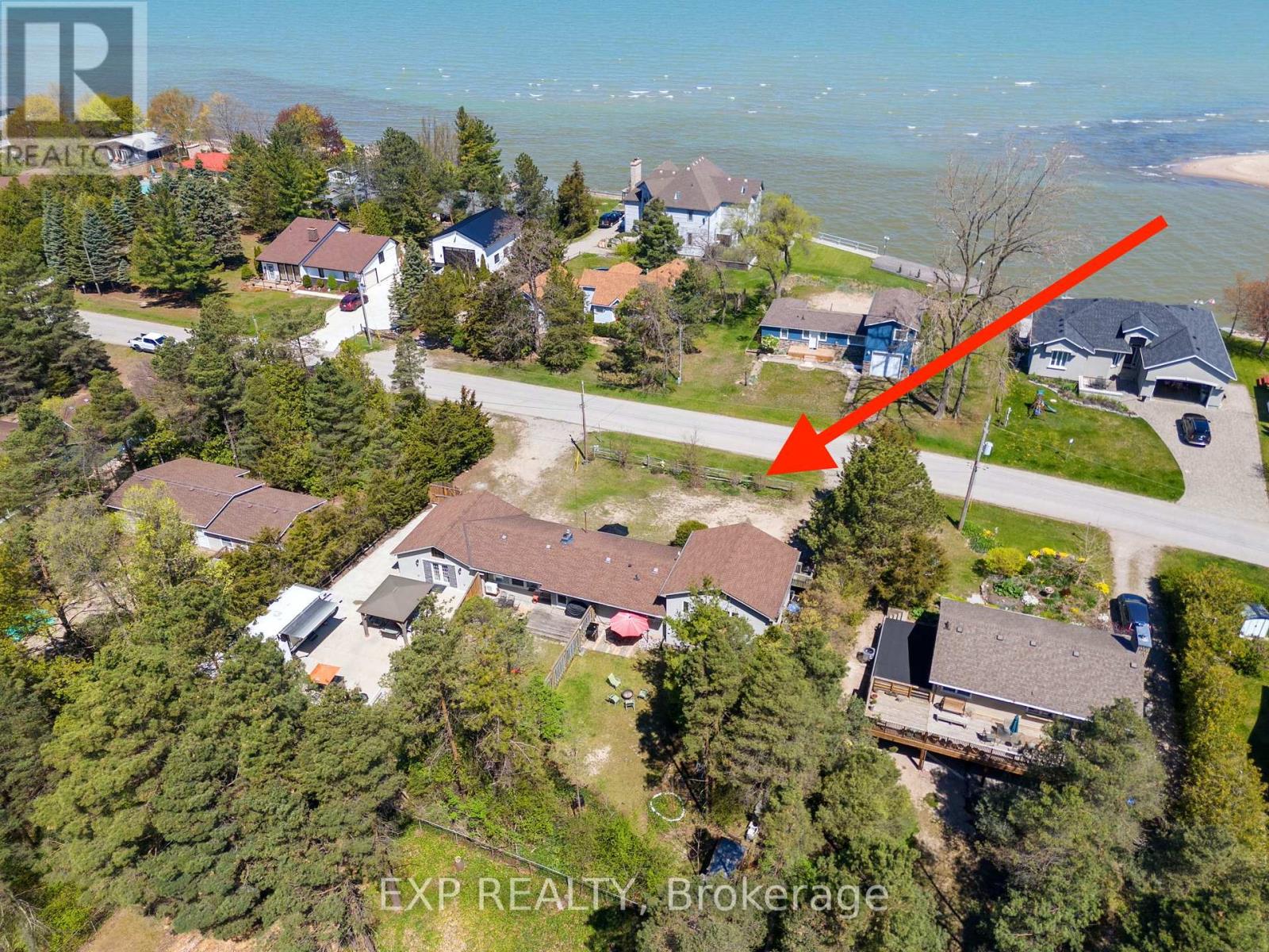7495 DUNE DRIVE, Lambton Shores, Ontario