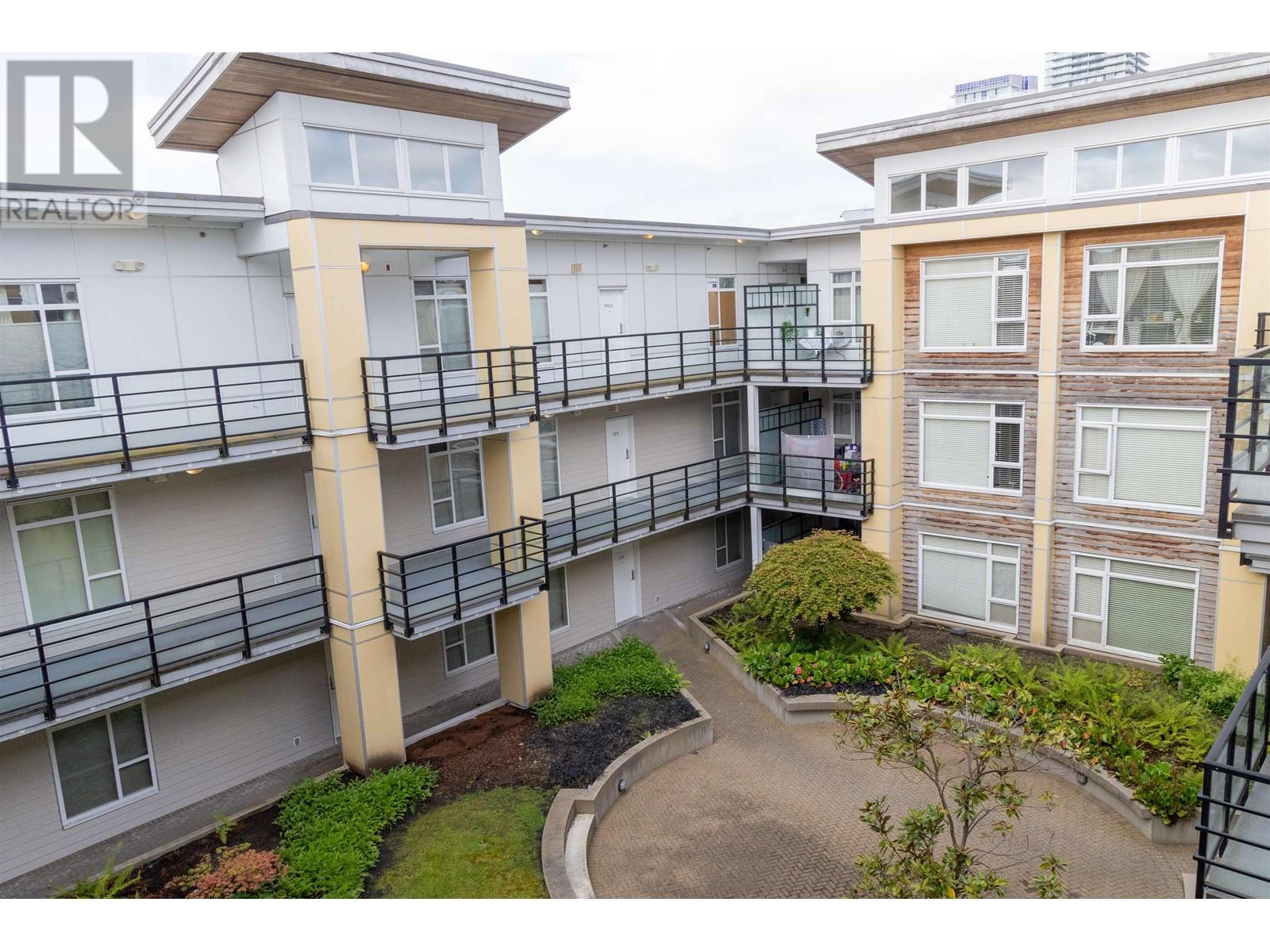Ph15 5248 Grimmer Street, Burnaby, British Columbia  V5H 0E1 - Photo 8 - R3010447