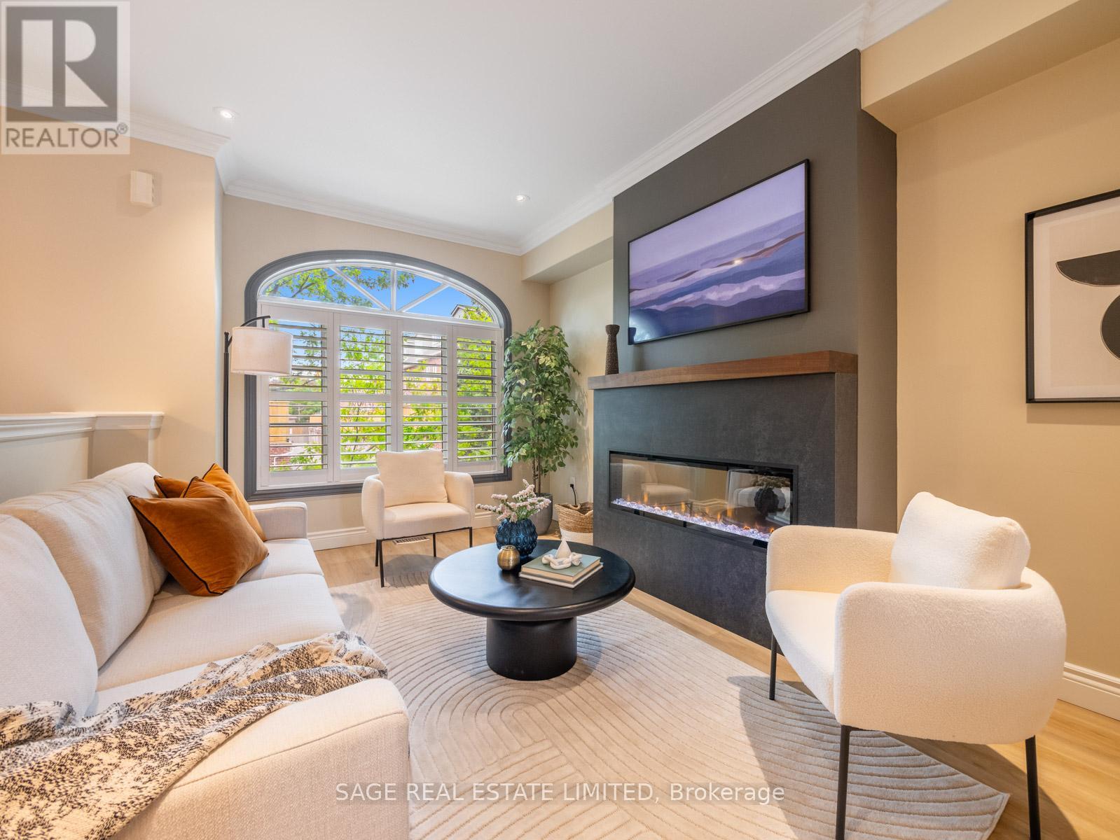 7 San Remo Terrace, Toronto, Ontario  M8Z 6C5 - Photo 1 - W12191768