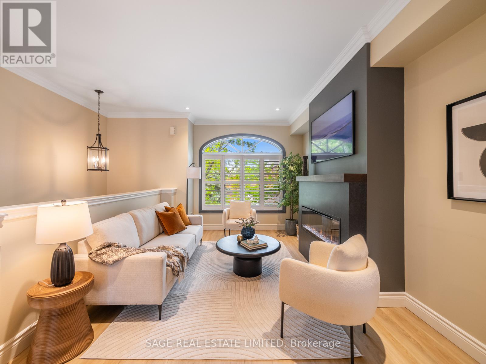 7 San Remo Terrace, Toronto (Mimico), Ontario  M8Z 6C5 - Photo 2 - W12191768