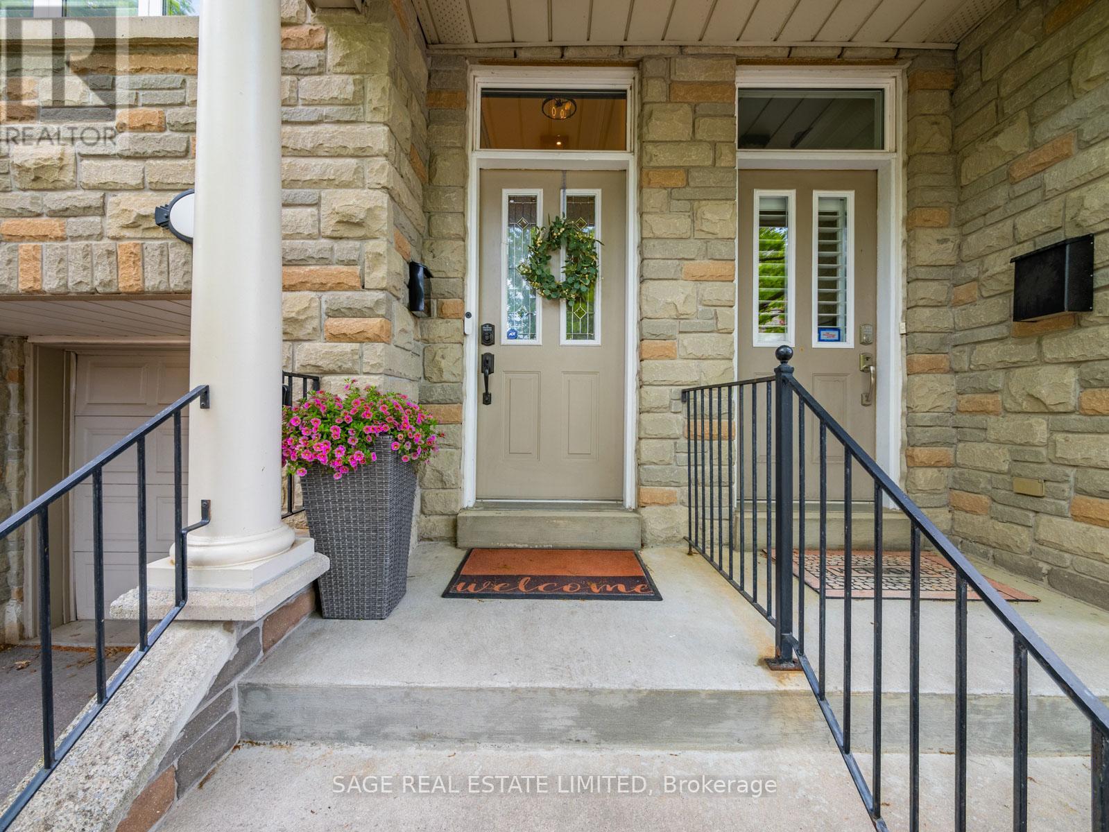 7 San Remo Terrace, Toronto, Ontario  M8Z 6C5 - Photo 48 - W12191768