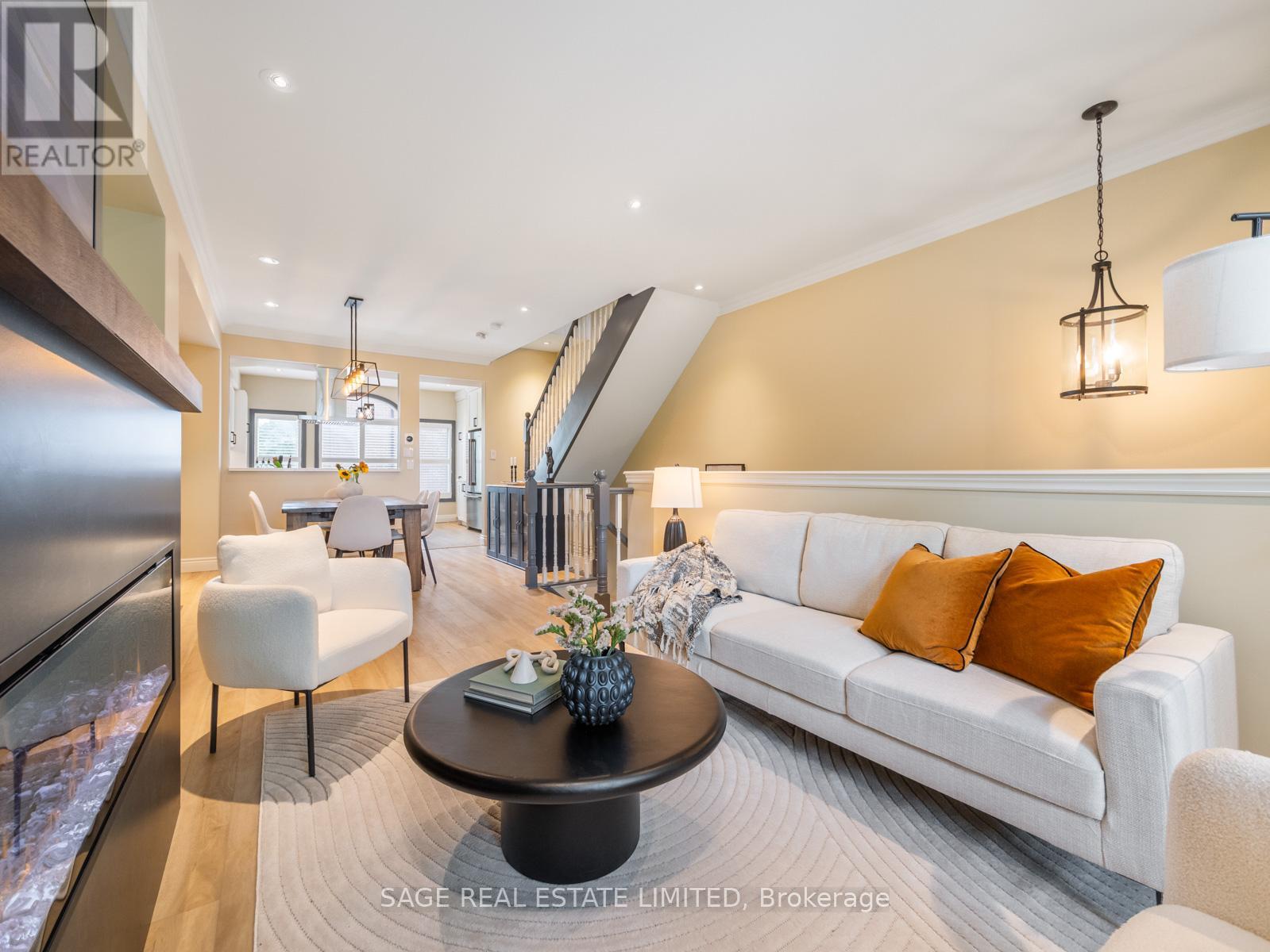 7 San Remo Terrace, Toronto, Ontario  M8Z 6C5 - Photo 5 - W12191768