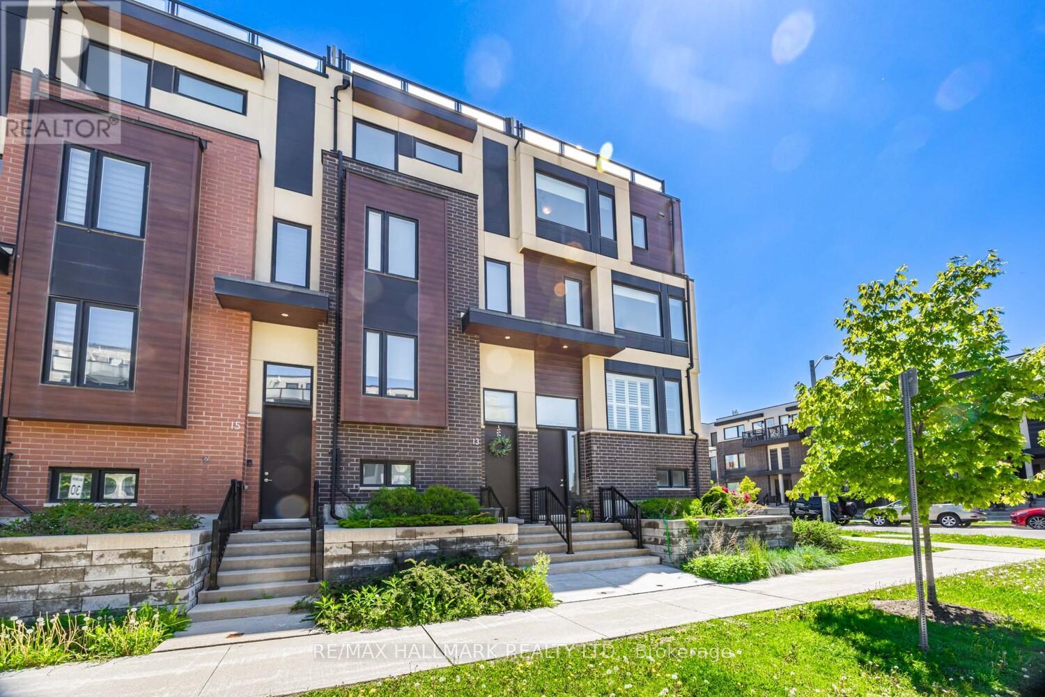 11 CAROLINE CARPENTER GROVE, Toronto, Ontario