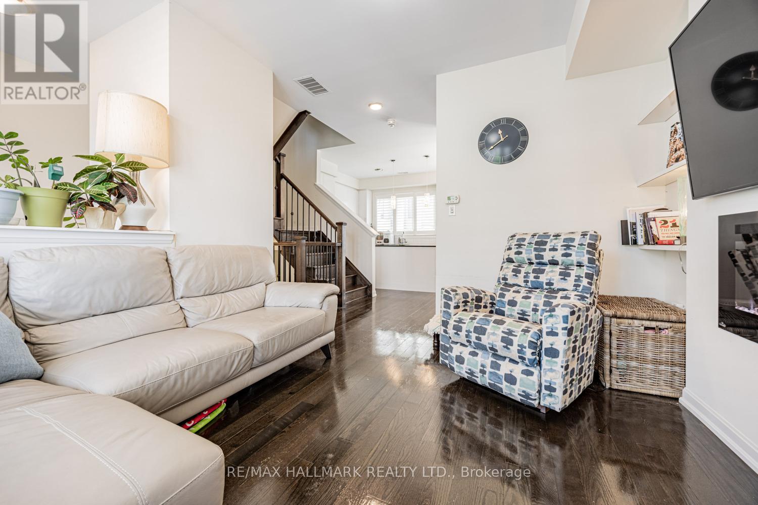 11 Caroline Carpenter Grove, Toronto, Ontario  M3K 0B1 - Photo 4 - W12191793