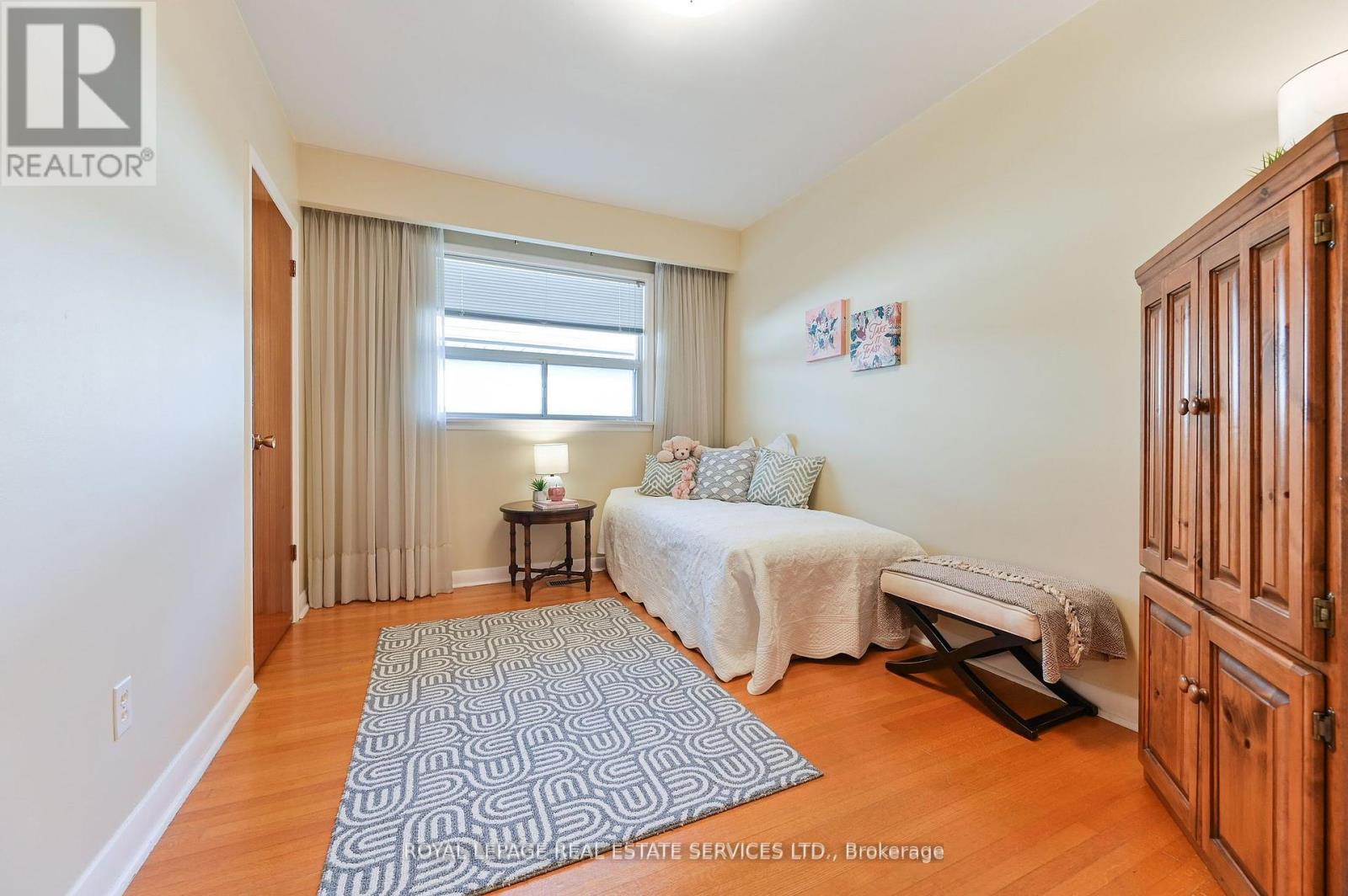 20 Munhall Road, Toronto, Ontario  M9P 1P9 - Photo 17 - W12191812
