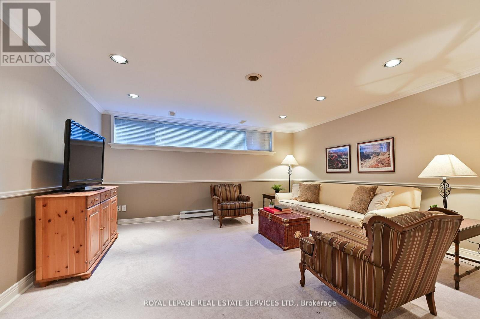 20 Munhall Road, Toronto, Ontario  M9P 1P9 - Photo 21 - W12191812