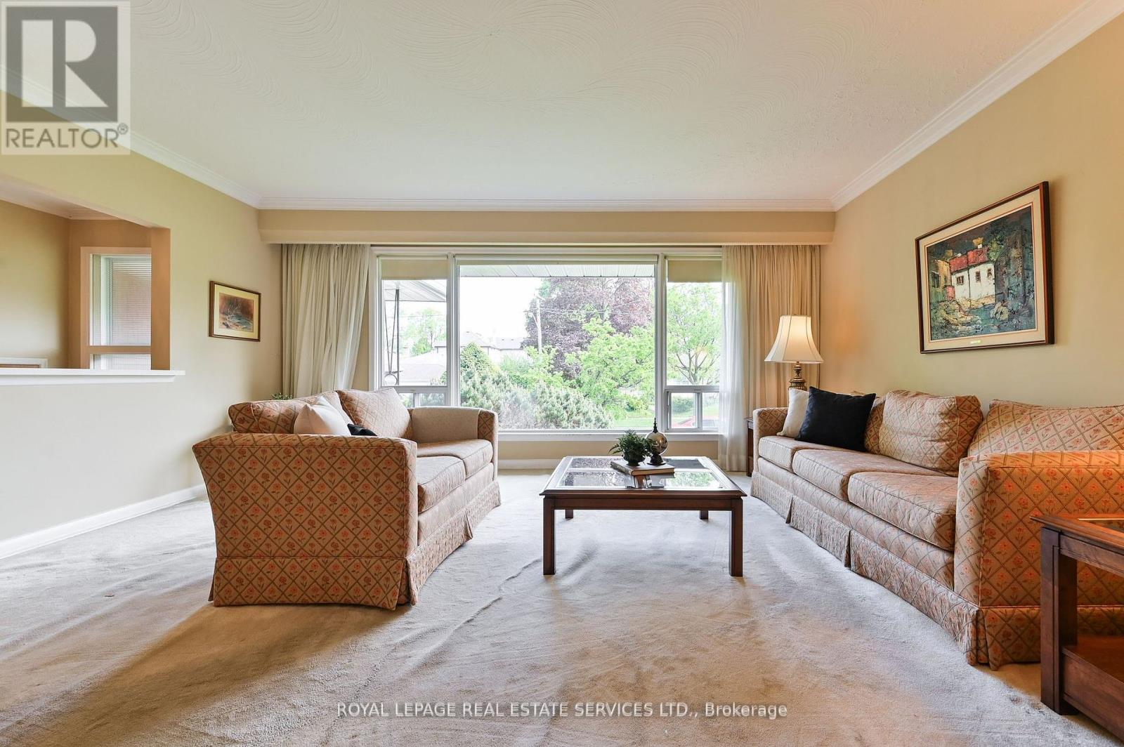 20 Munhall Road, Toronto, Ontario  M9P 1P9 - Photo 9 - W12191812