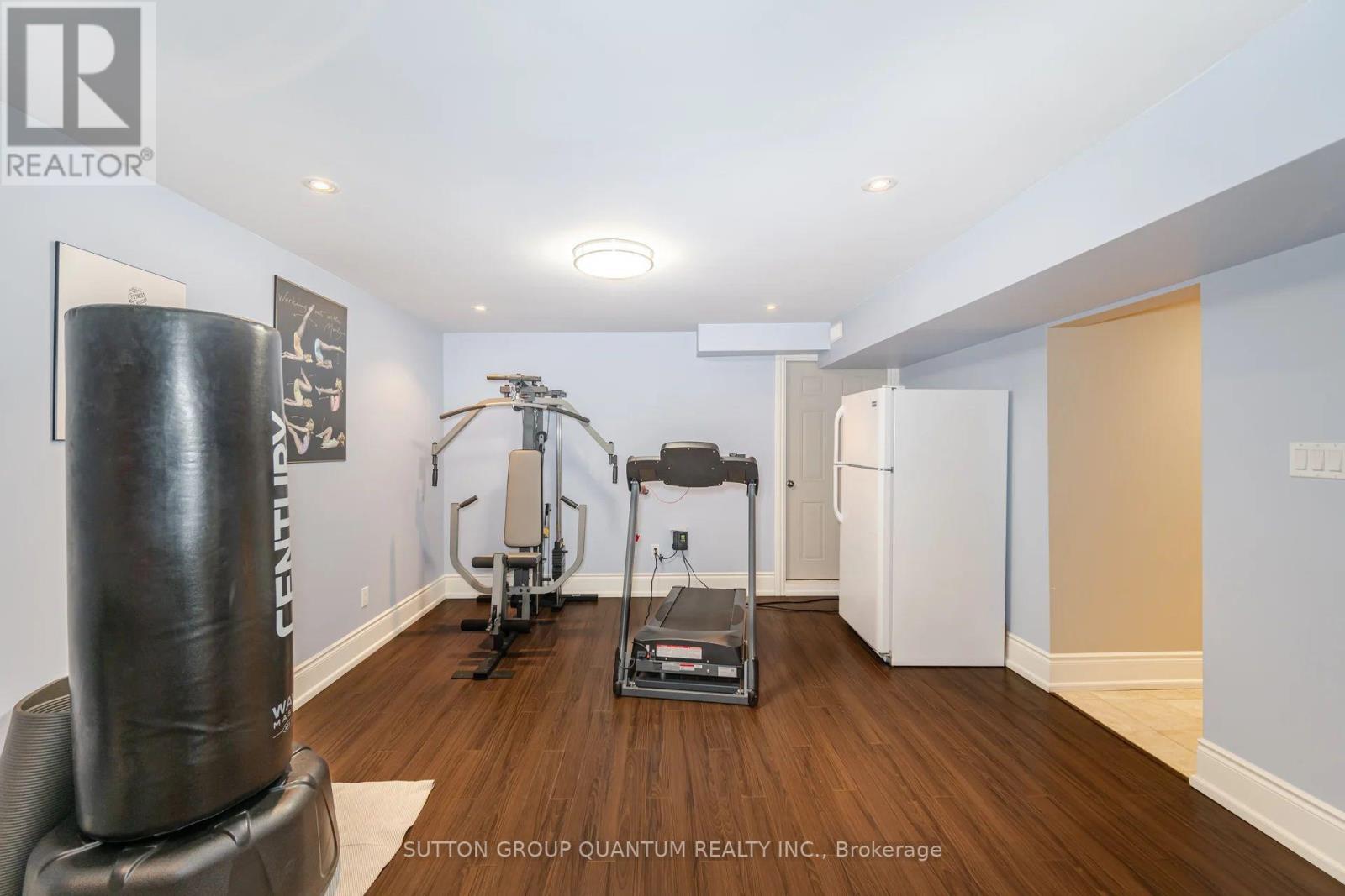 1063 Greenoaks Drive, Mississauga, Ontario  L5J 3A1 - Photo 29 - W12191845