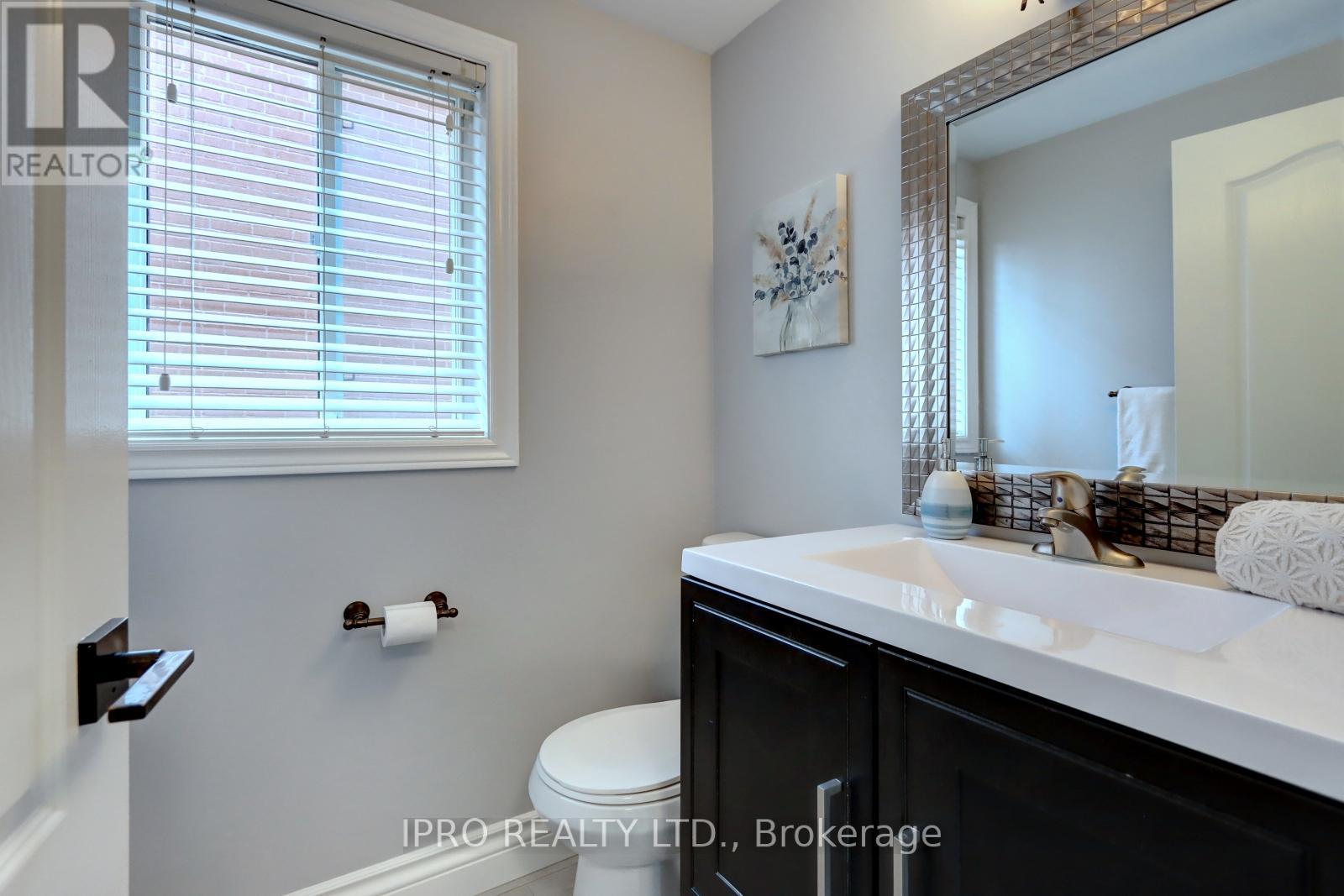10 Berton Boulevard, Halton Hills (Georgetown), Ontario  L7G 6A5 - Photo 16 - W12191916