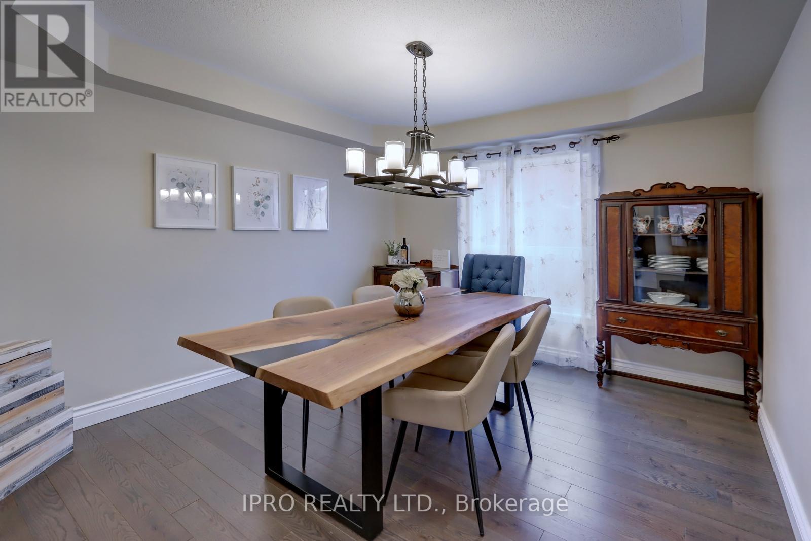 10 Berton Boulevard, Halton Hills, Ontario  L7G 6A5 - Photo 8 - W12191916