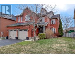 10 BERTON BOULEVARD, Halton Hills, Ontario