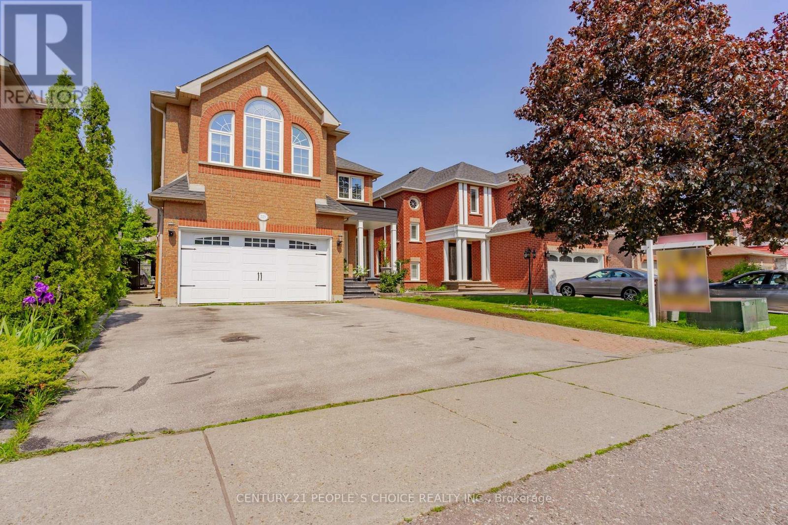 225 Drinkwater Road, Brampton (Fletcher's West), Ontario  L6Y 4S8 - Photo 3 - W12191922