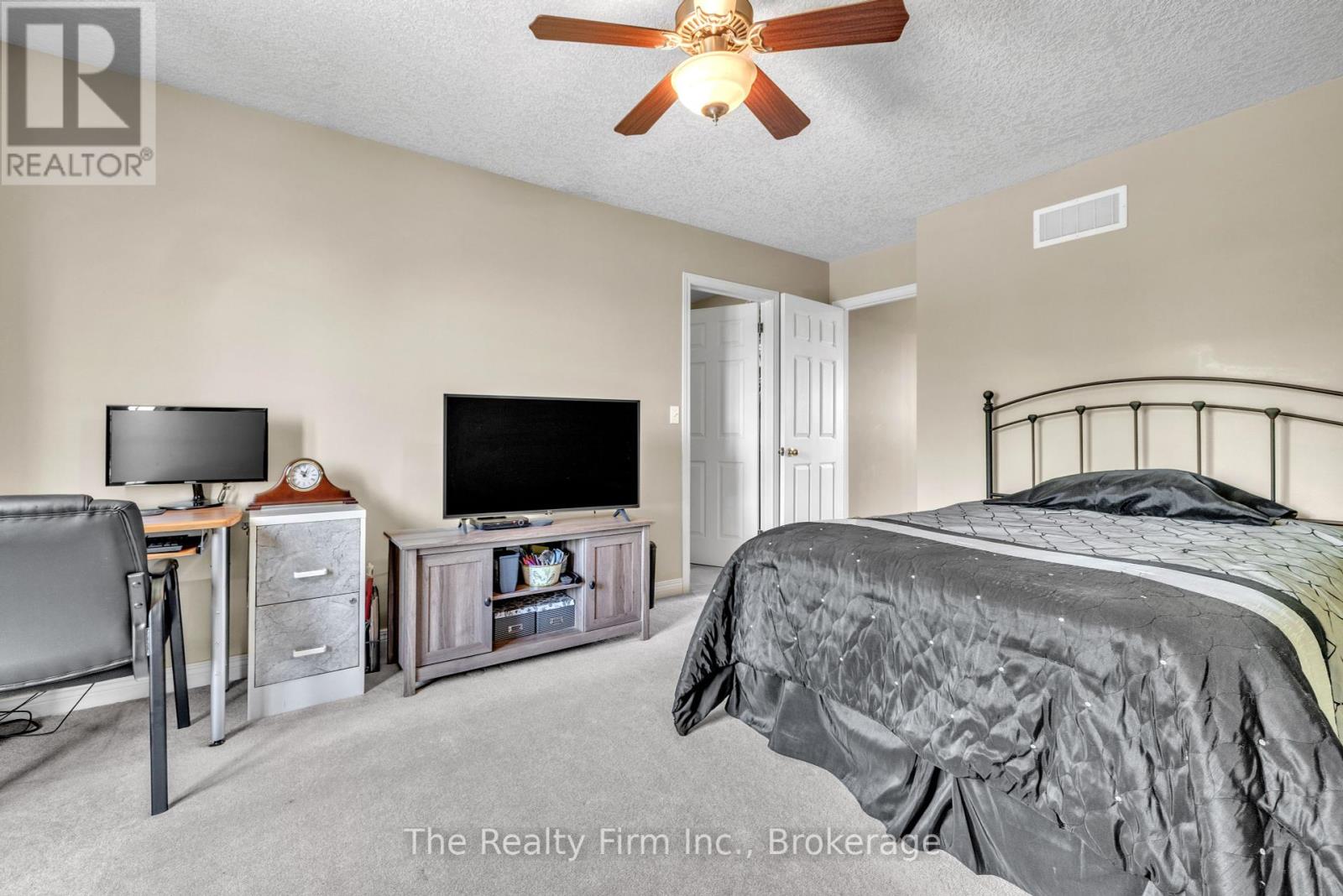 868 Stonegate Drive, Woodstock, Ontario  N4V 1G4 - Photo 14 - X12192089