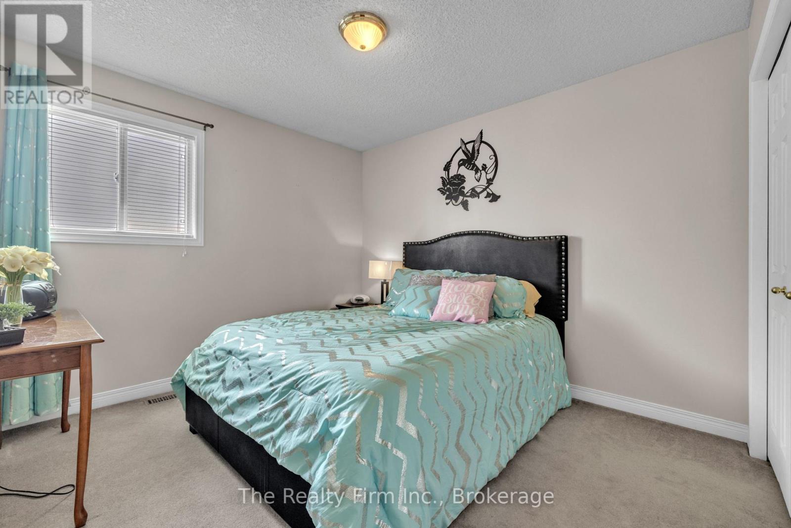 868 Stonegate Drive, Woodstock, Ontario  N4V 1G4 - Photo 9 - X12192089