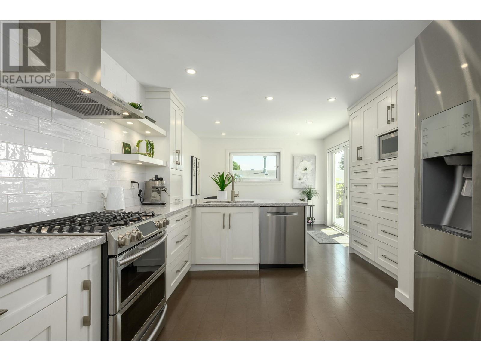 2527 Arundel Lane, Coquitlam, British Columbia  V3K 5R9 - Photo 8 - R3010446