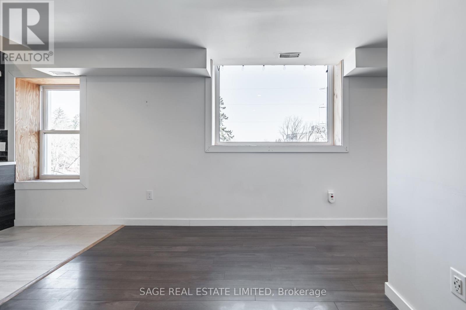 2 - 14 Cross Street, Hamilton, Ontario  L9H 2R4 - Photo 12 - X12191876