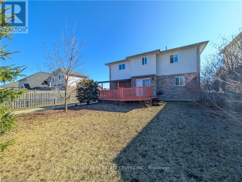 187 Daimler Drive S, Kitchener, Ontario  N2A 4C8 - Photo 47 - X12191919