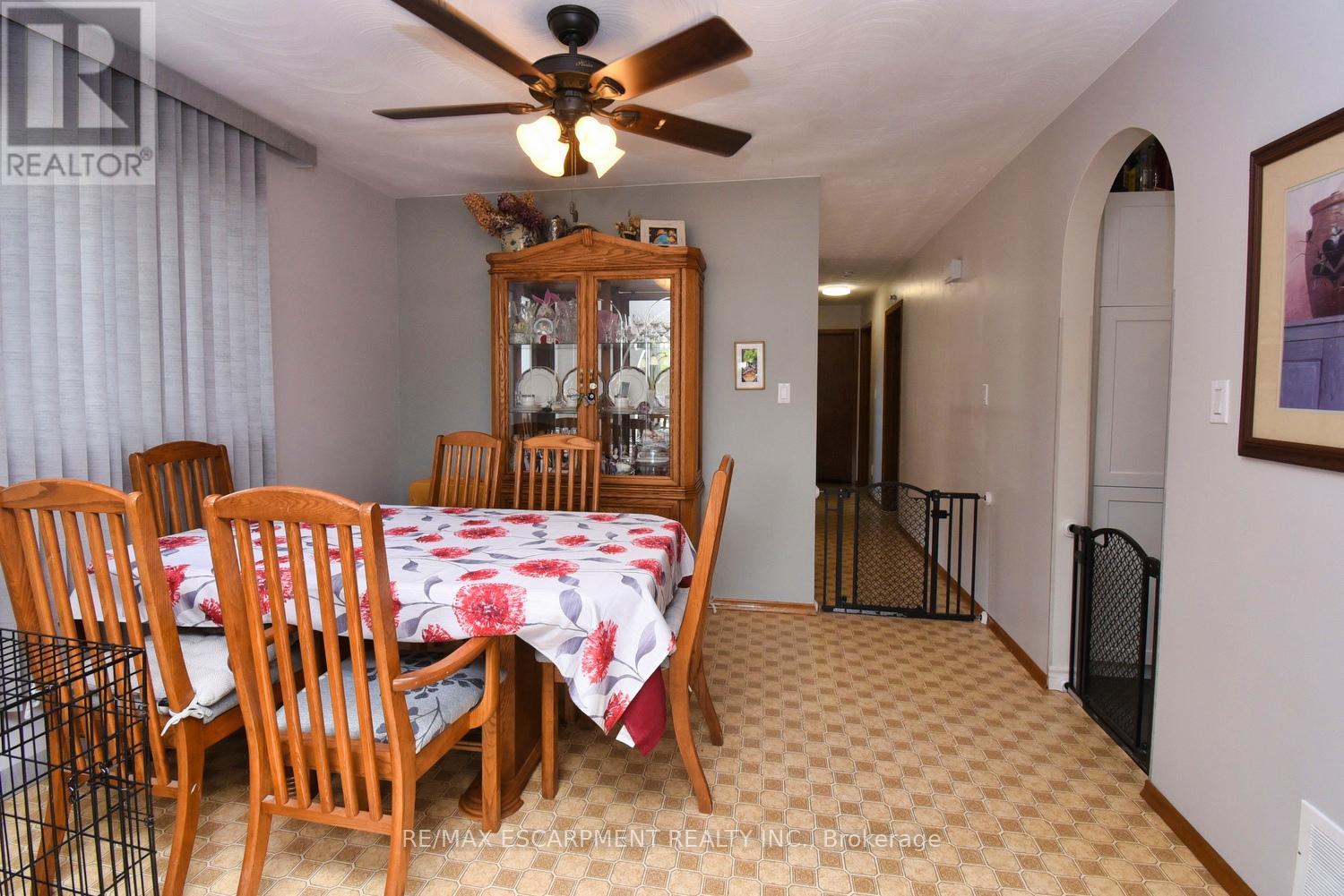 34 Adair Avenue S, Hamilton (Mcquesten), Ontario  L8H 1B4 - Photo 8 - X12191926