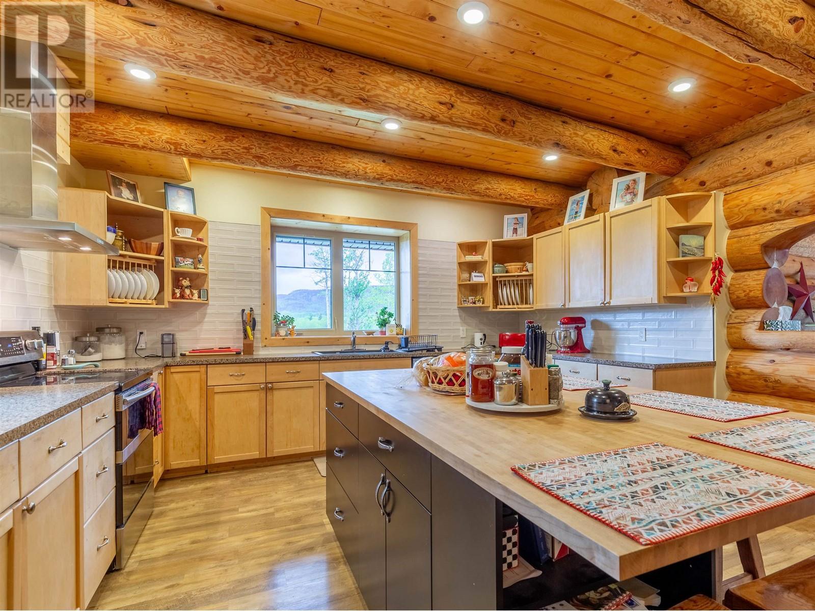 585 16 Highway, Smithers, British Columbia  V0J 2N6 - Photo 13 - R3010464