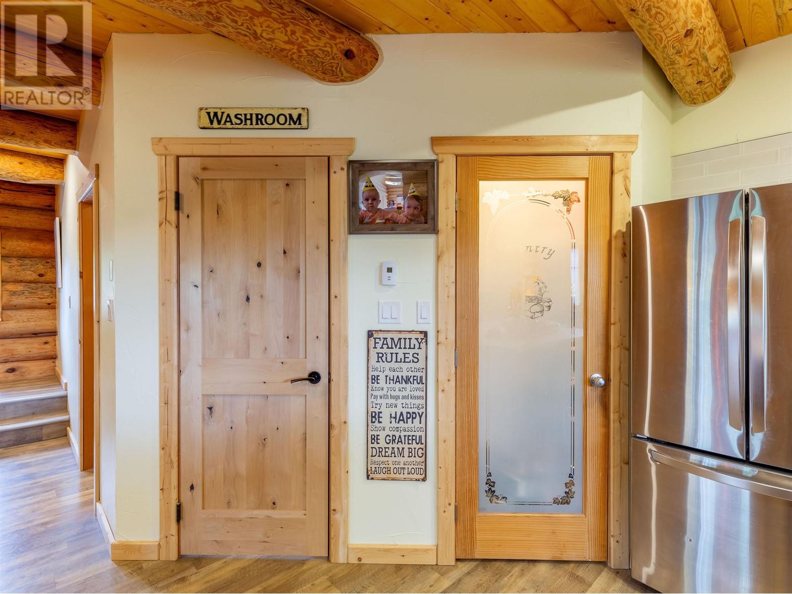 585 16 Highway, Smithers, British Columbia  V0J 2N6 - Photo 15 - R3010464