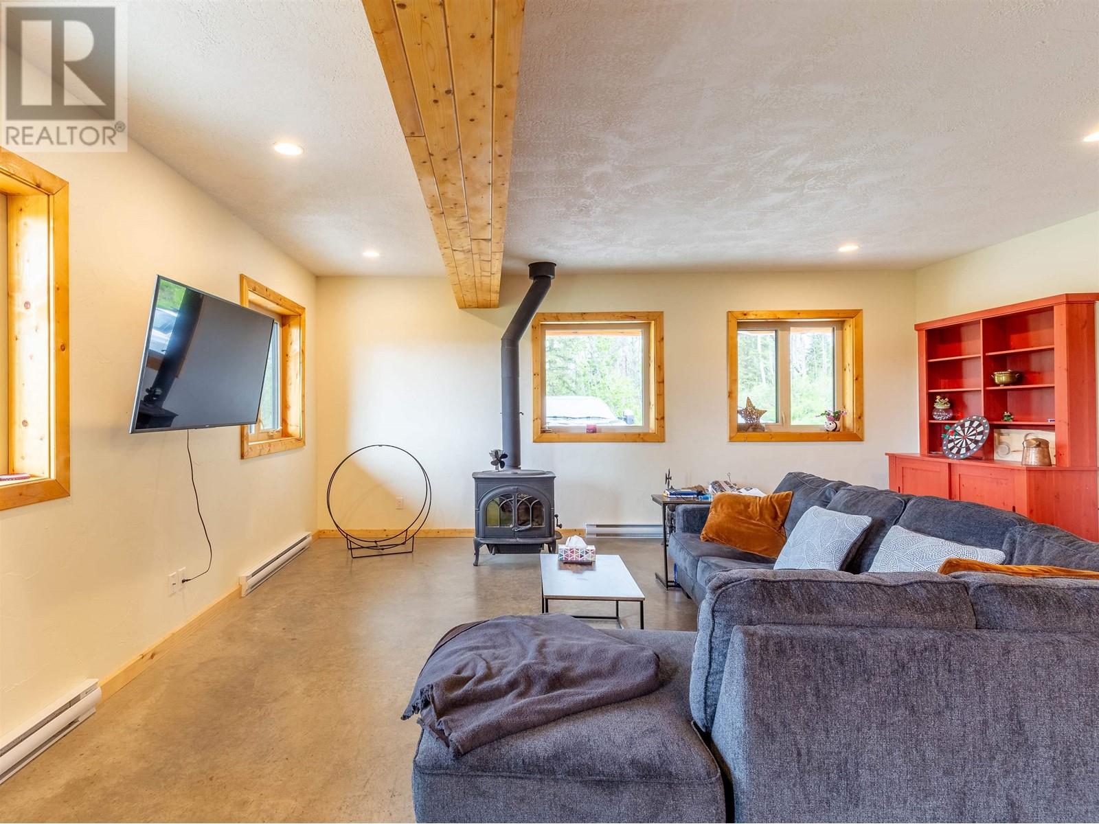 585 16 Highway, Smithers, British Columbia  V0J 2N6 - Photo 23 - R3010464