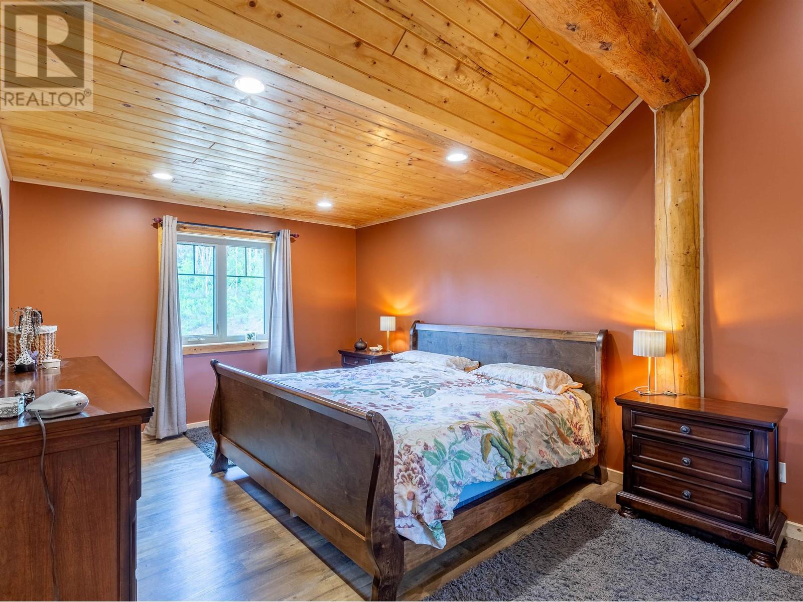 585 16 Highway, Smithers, British Columbia  V0J 2N6 - Photo 25 - R3010464