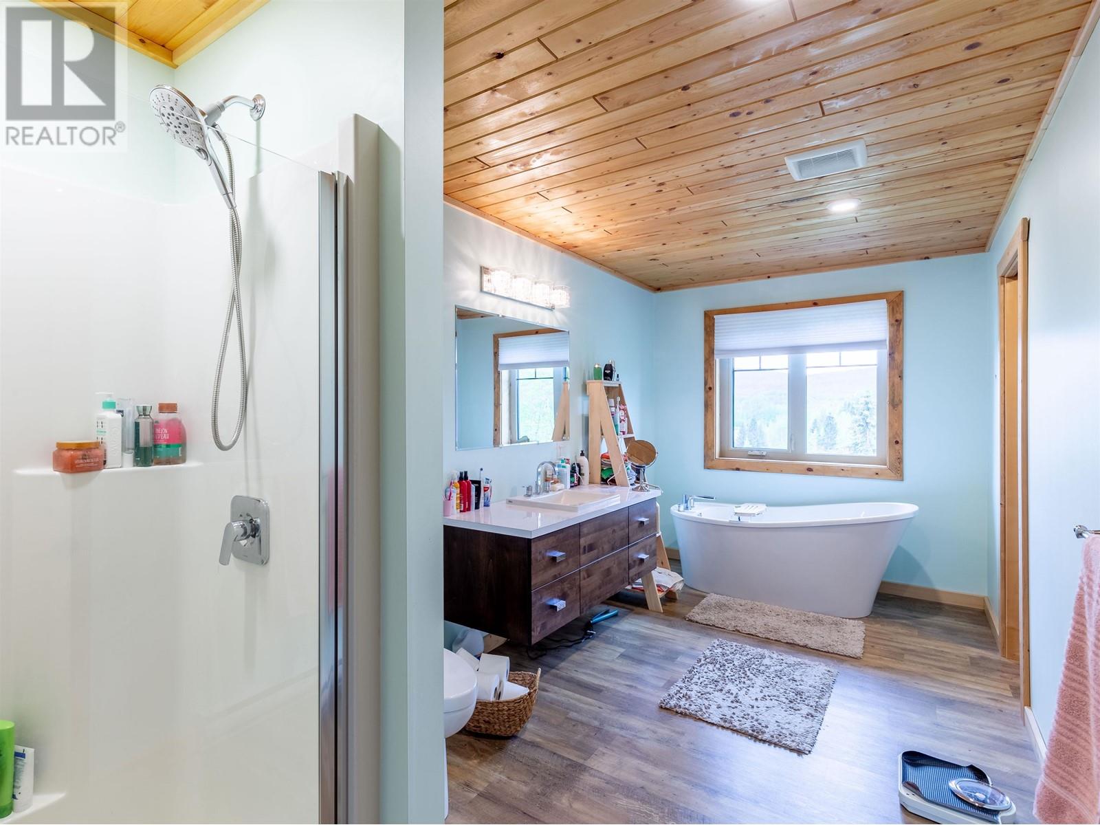 585 16 Highway, Smithers, British Columbia  V0J 2N6 - Photo 26 - R3010464