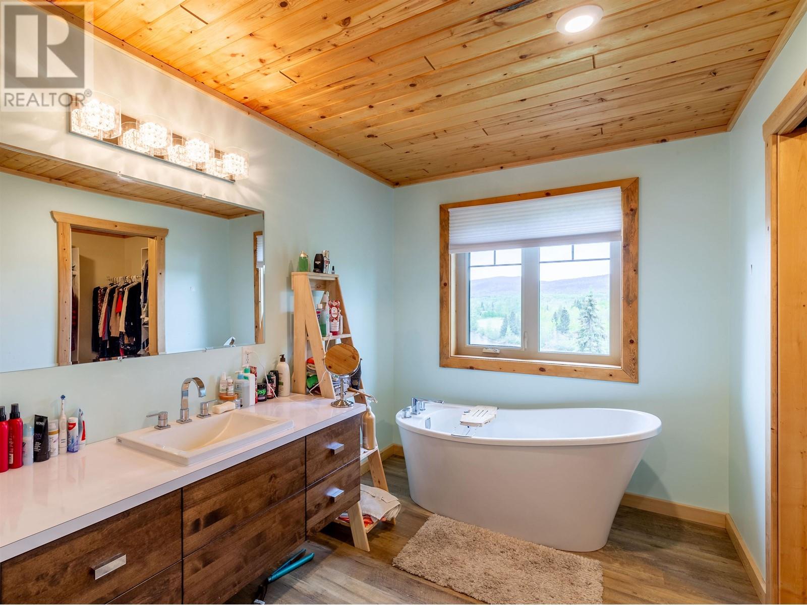 585 16 Highway, Smithers, British Columbia  V0J 2N6 - Photo 27 - R3010464