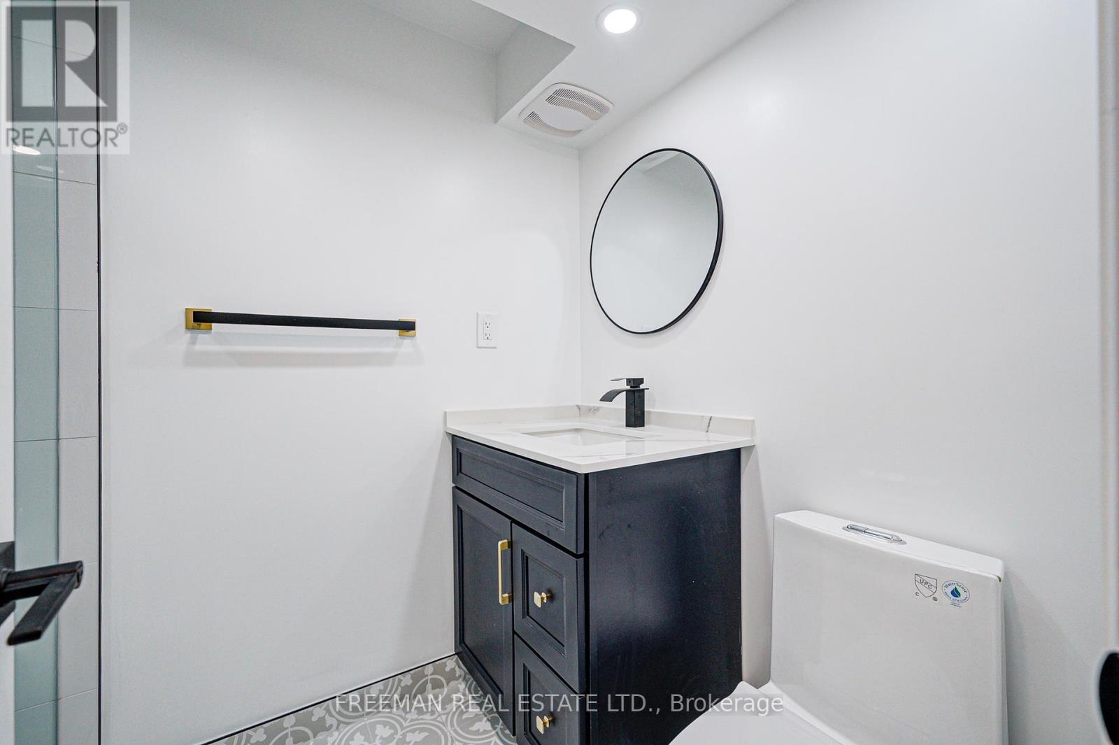 Apt. B - 16 Carey Crescent, Markham, Ontario  L3R 3E5 - Photo 9 - N12147747