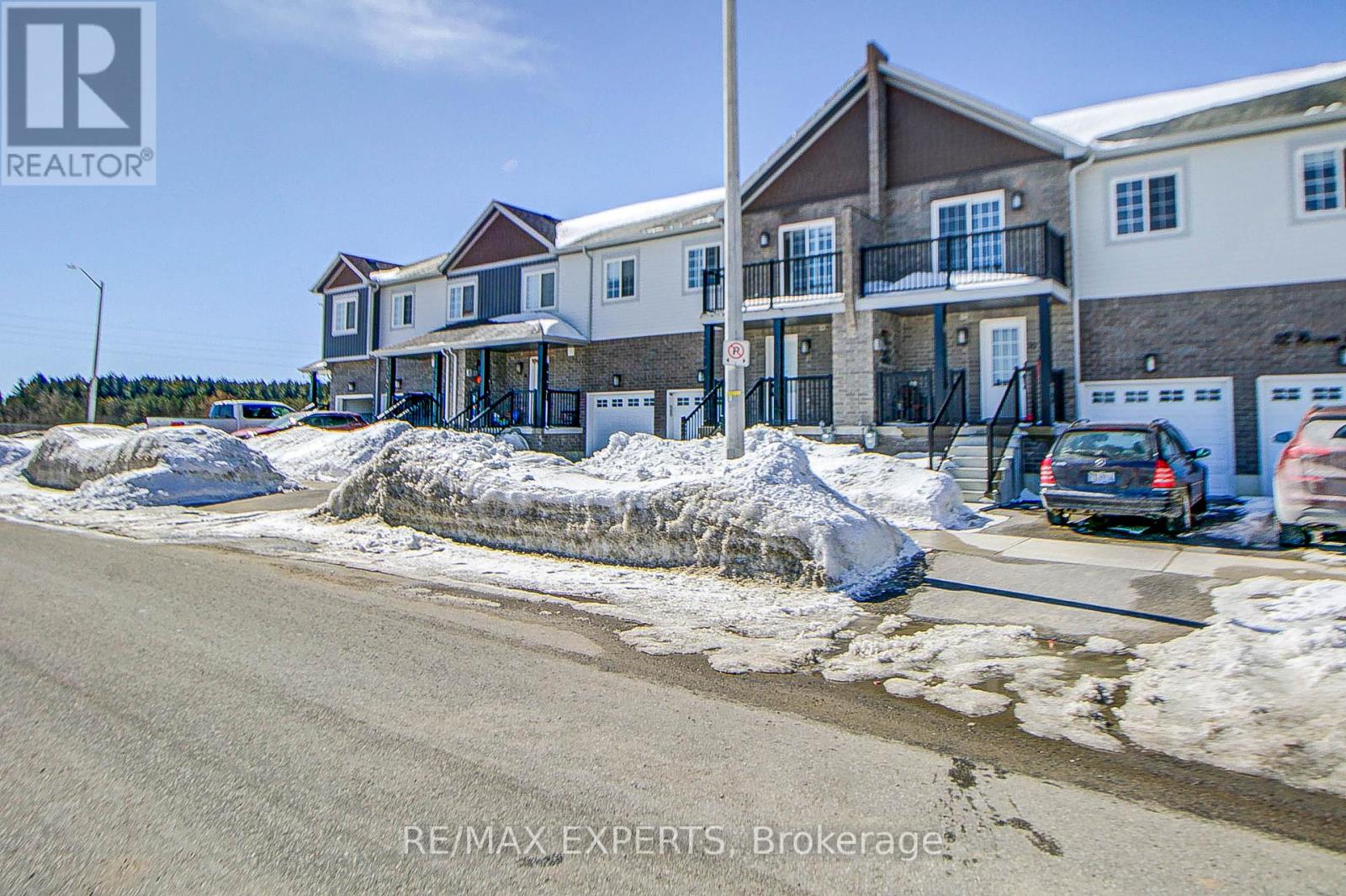 10 Brown Bear Street, Barrie, Ontario  L9J 0H8 - Photo 12 - S12000800