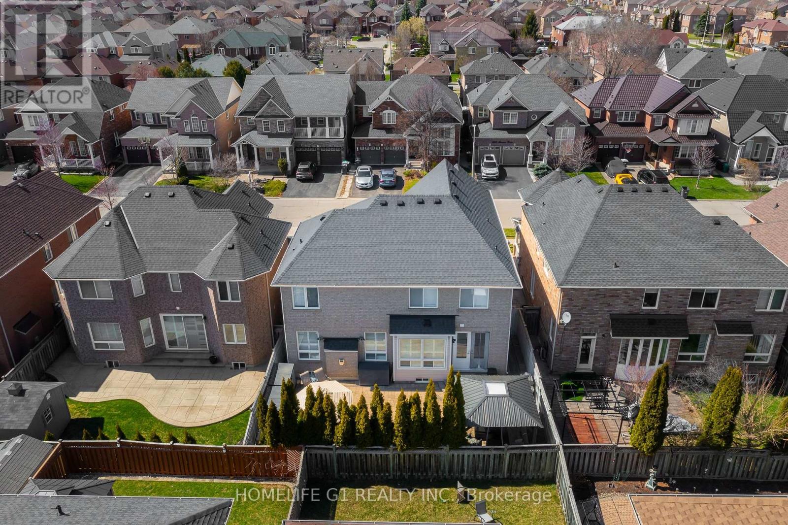 3672 Swanson Drive, Mississauga, Ontario  L5N 8J6 - Photo 3 - W12119188