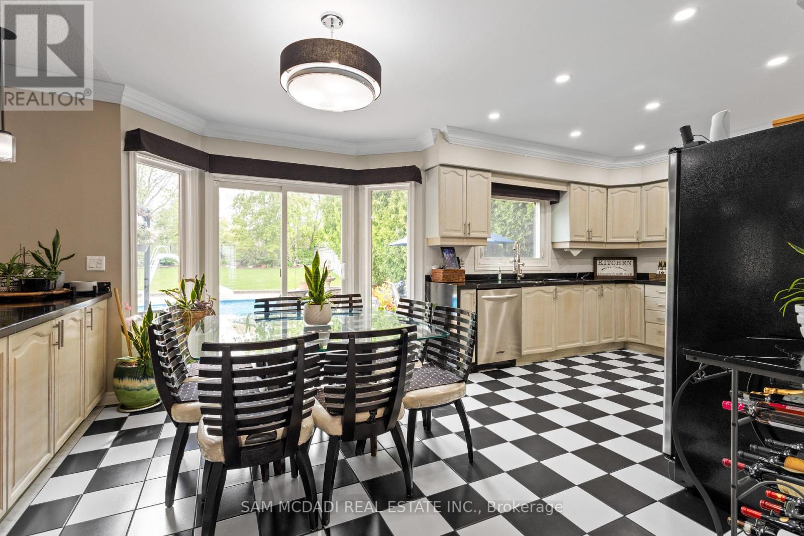 5465 Shorecrest Crescent, Mississauga, Ontario  L5M 4Y6 - Photo 9 - W12141496