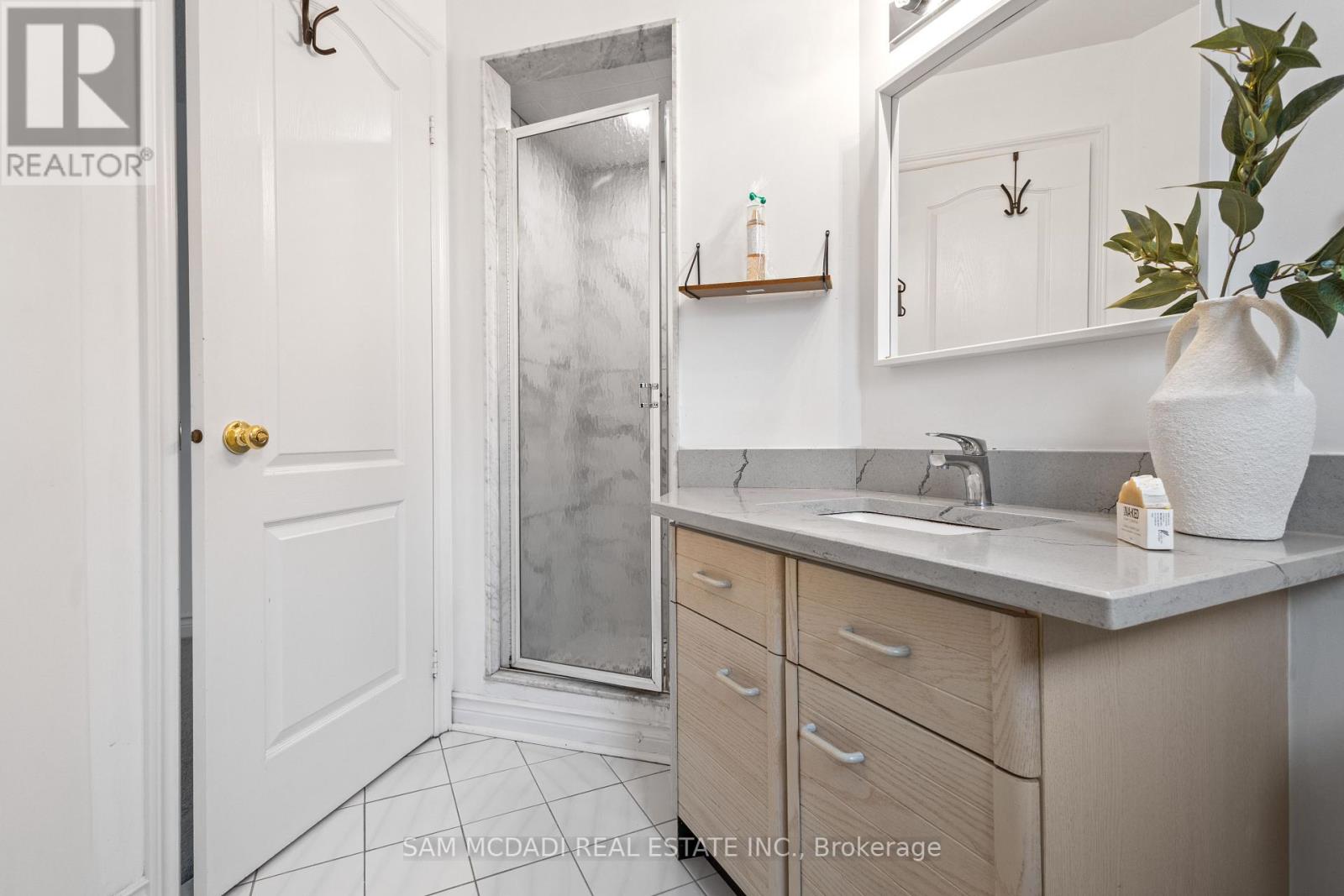 5465 Shorecrest Crescent, Mississauga, Ontario  L5M 4Y6 - Photo 26 - W12141496