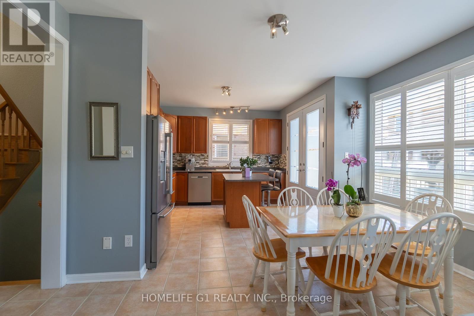 3672 Swanson Drive, Mississauga, Ontario  L5N 8J6 - Photo 6 - W12119188