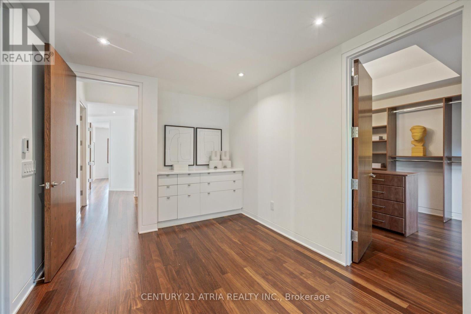 80 Glenvale Boulevard, Toronto, Ontario  M4G 2V6 - Photo 19 - C12191411