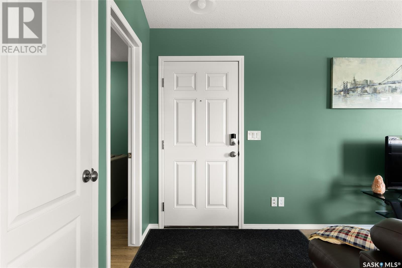 Property at 4156 Buckingham DRIVE E image 3