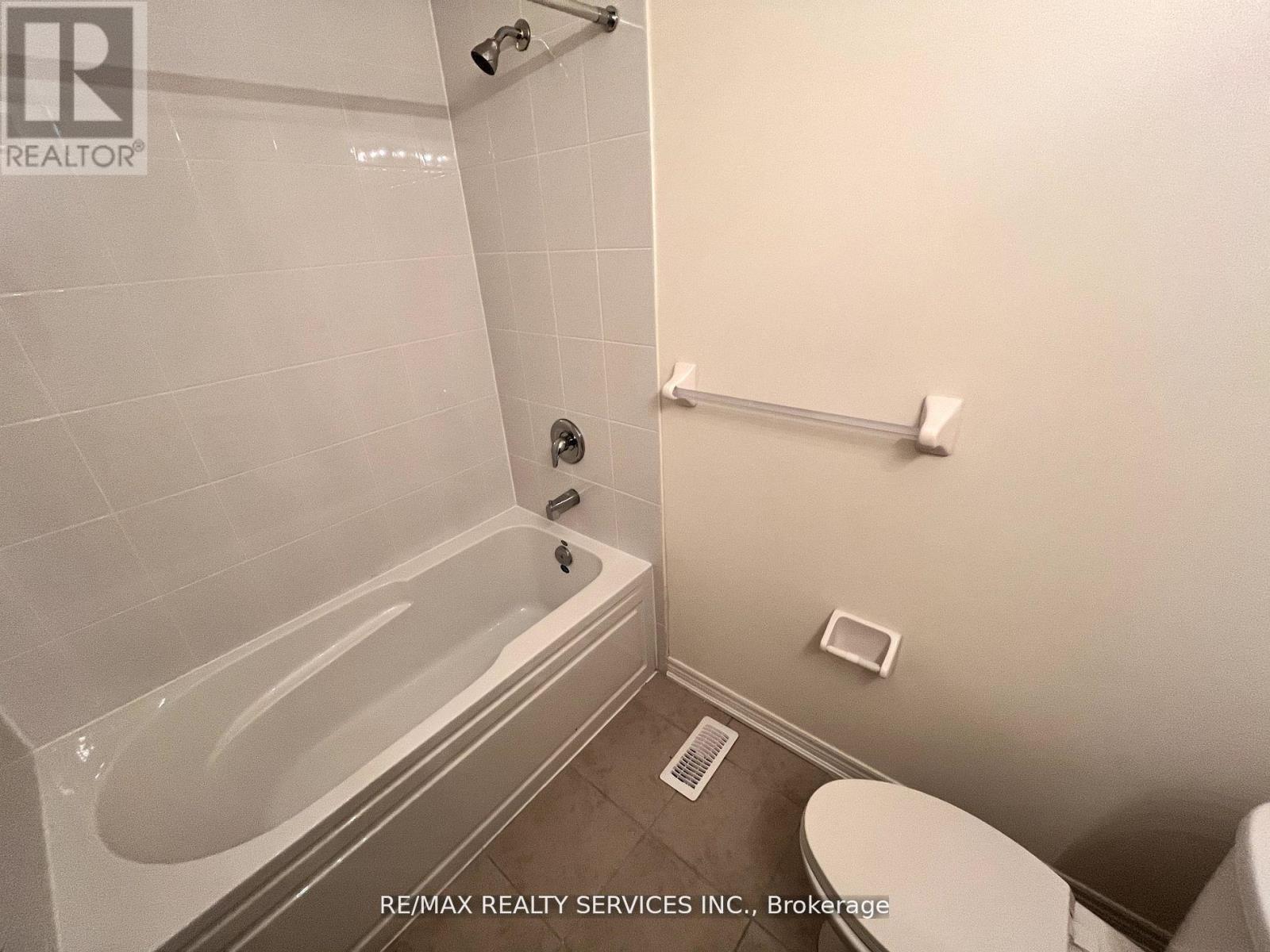 5 Nimmo Lane, Ajax, Ontario  L1S 0H2 - Photo 16 - E12191889