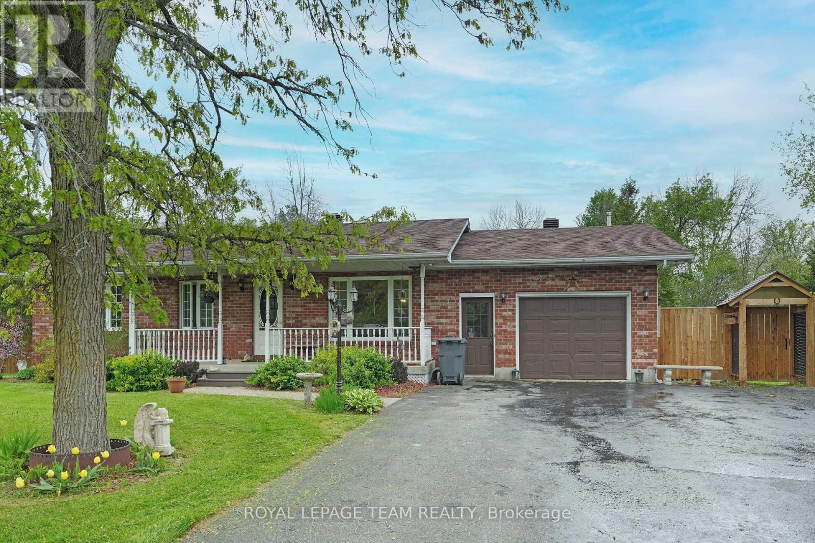 17025 County 36 Road W, South Stormont, Ontario  K0C 2A0 - Photo 5 - X12164531