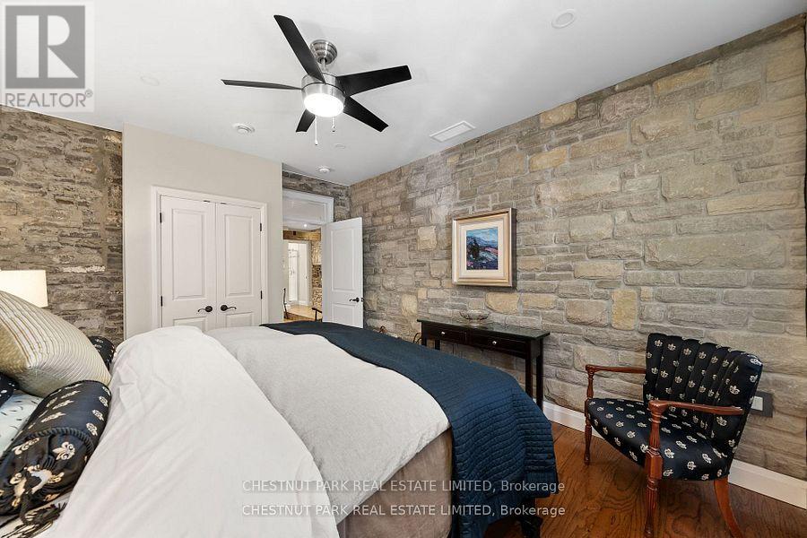 7 - 4 Bridge Street, Prince Edward County, Ontario  K0K 2T0 - Photo 13 - X12192279