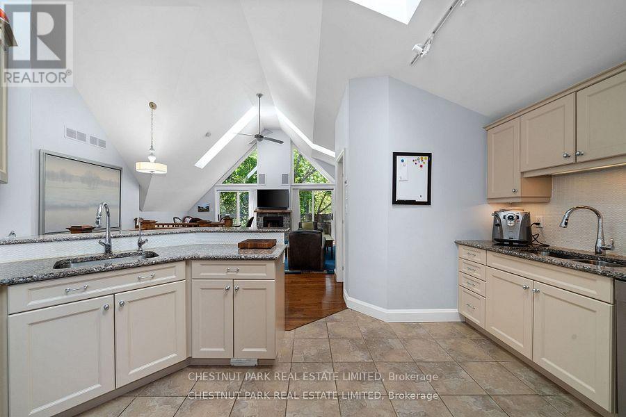 7 - 4 Bridge Street, Prince Edward County, Ontario  K0K 2T0 - Photo 22 - X12192279