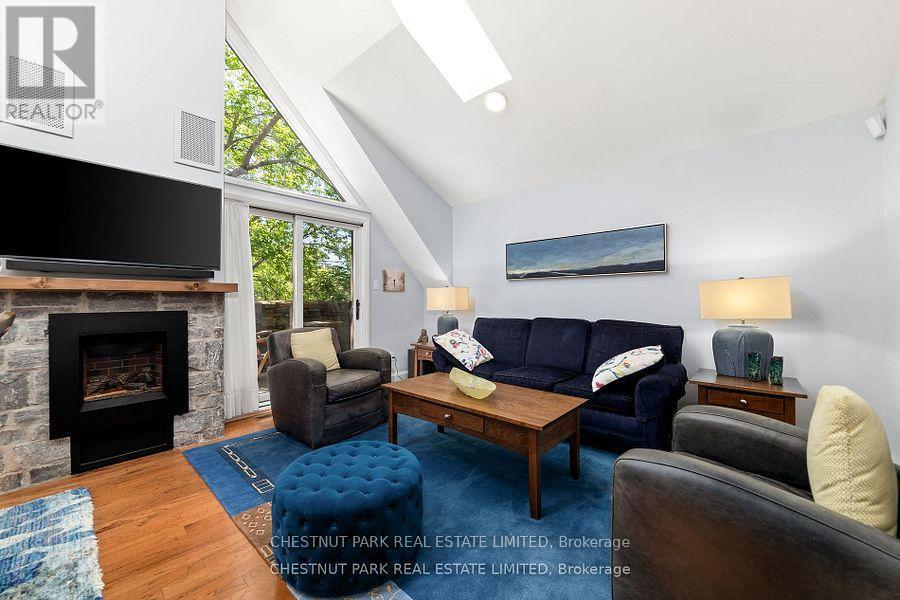 7 - 4 Bridge Street, Prince Edward County, Ontario  K0K 2T0 - Photo 29 - X12192279