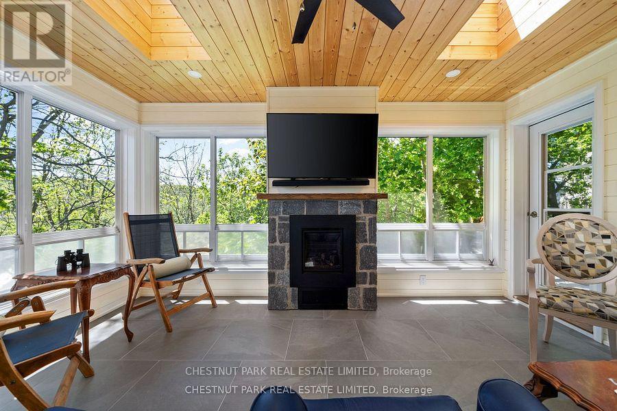7 - 4 Bridge Street, Prince Edward County, Ontario  K0K 2T0 - Photo 39 - X12192279