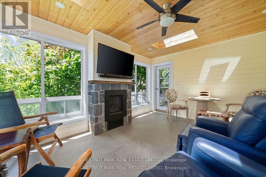 7 - 4 Bridge Street, Prince Edward County, Ontario  K0K 2T0 - Photo 40 - X12192279